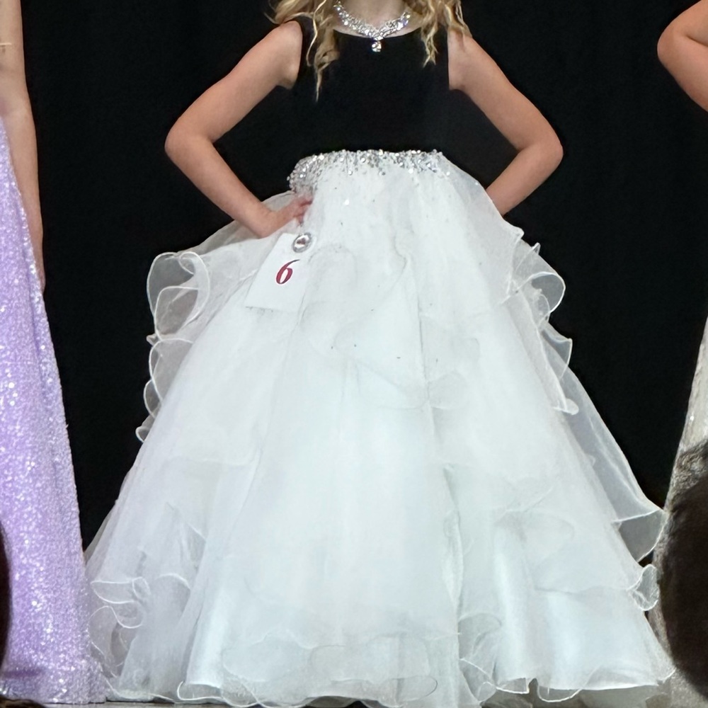 Pageant Dress - Picture 3 of 8